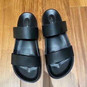 Sister x Soeur double band sandal